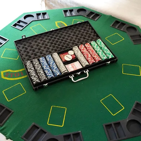 6 Pers Salle De Jeux & Petanque Dom wakacyjny Cuq (Tarn)