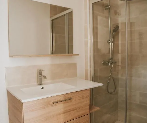 Nyaraló 6 Pers Salle De Jeux & Petanque *