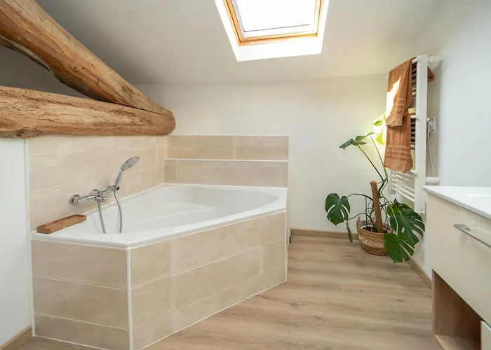 6 Pers Salle De Jeux & Petanque