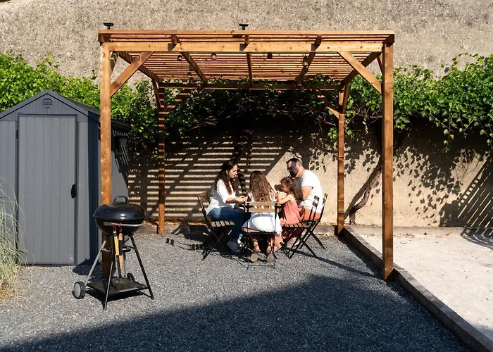 6 Pers Salle De Jeux & Petanque